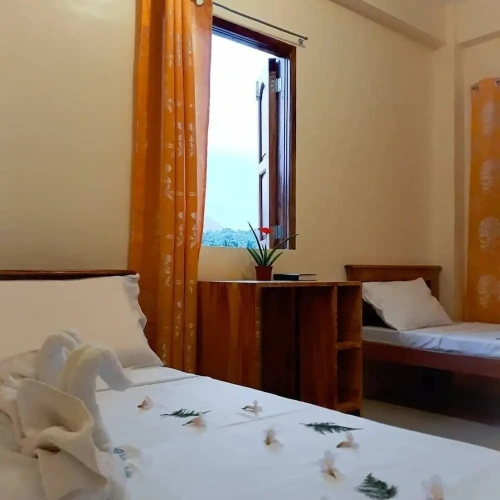 Standard Triple room with mountain view