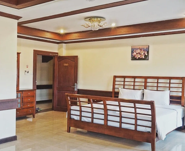 Premier room