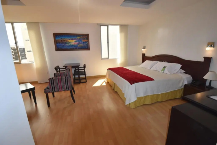 Hotel Bolivar Plaza