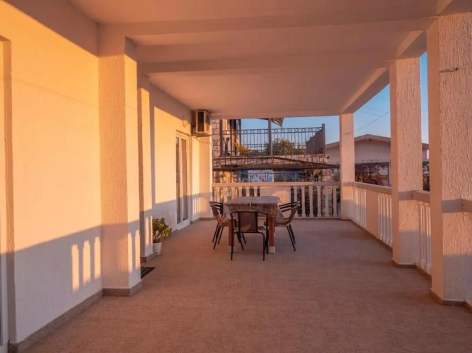 3 Bedrooms Apartment with sea view