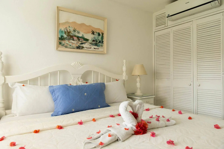 Dolphin Beach Suite