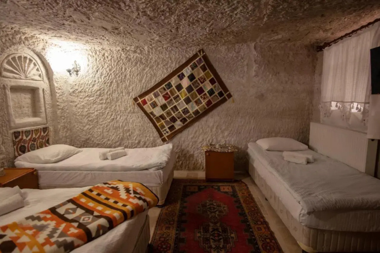 Seven Rock Cave Hotel