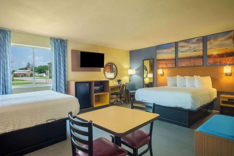 Quadruple Suite