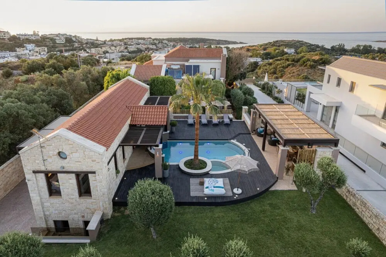 Villa Peacock with Spa Facilities