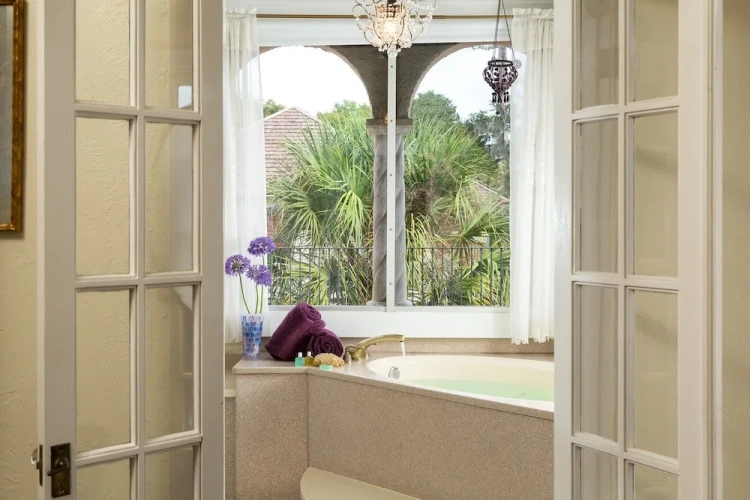 Standard room with balcony