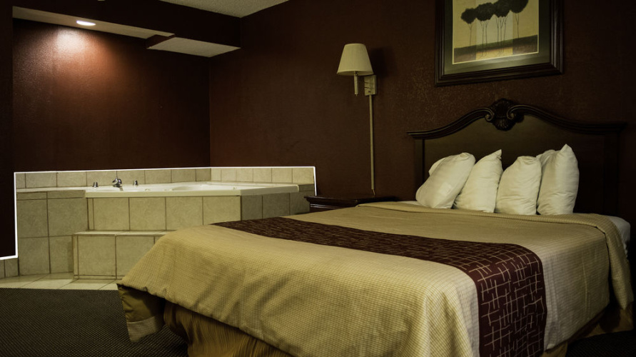 Clarion Inn & Suites