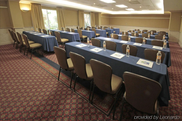 Holiday Inn Express Monterrey Tecnologico photo 23