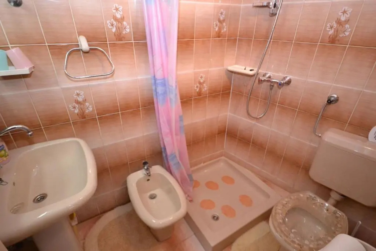 Apartments Kat - 80 m from beach
