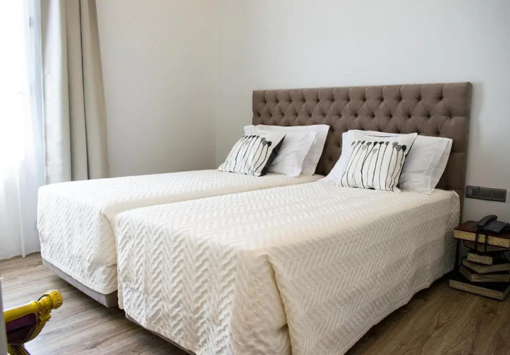 9 Muses Hotel