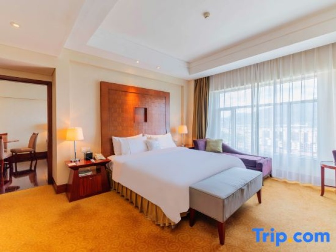 Deluxe Double Suite