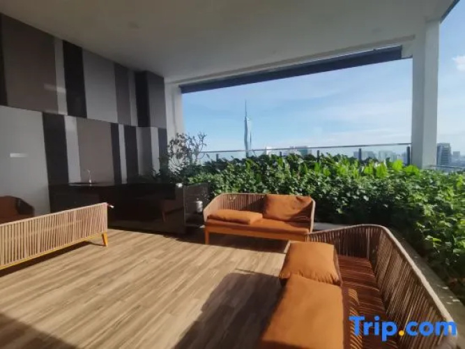 The Luxe by Infinitum Suites