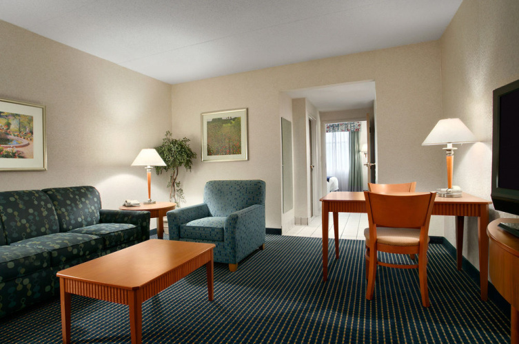 Embassy Suites by Hilton Lexington/UK Coldstream photo 8