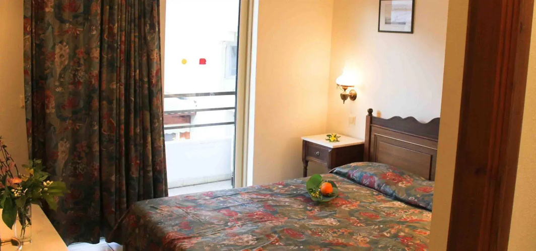 Royal Apart Hotel