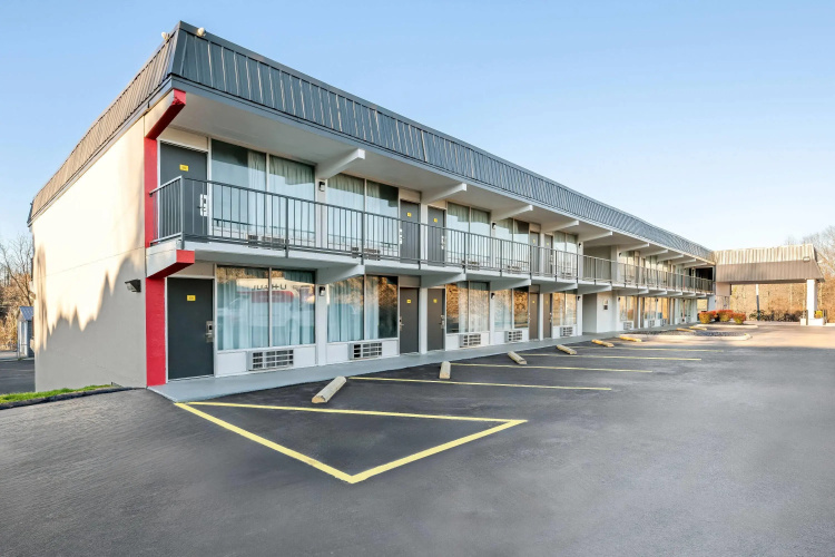 Super 8 By Wyndham Kingsport /I-81 - Johnson City