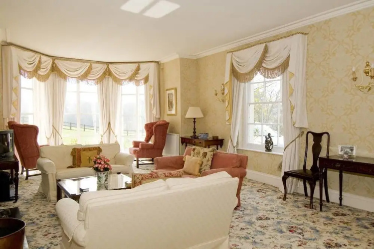Detmore House