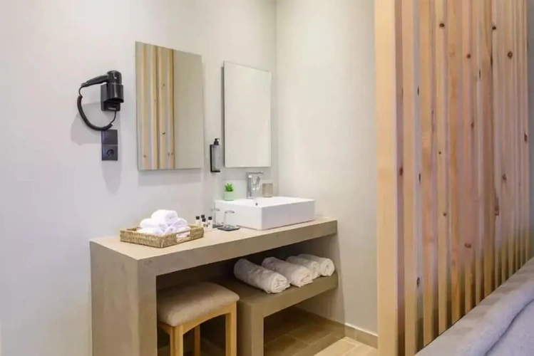 Deluxe Double room with partial sea view