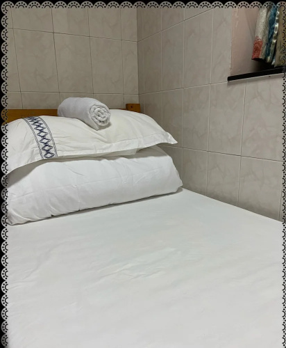 Famous Guesthouse