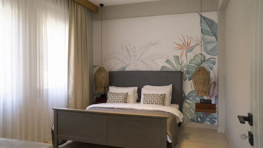 1 Bedroom Apartment with courtyard view