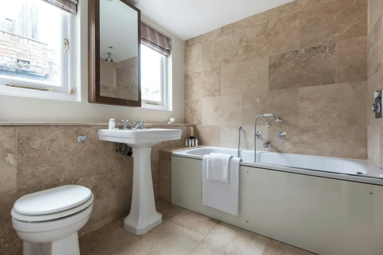2 Bedrooms Apartment