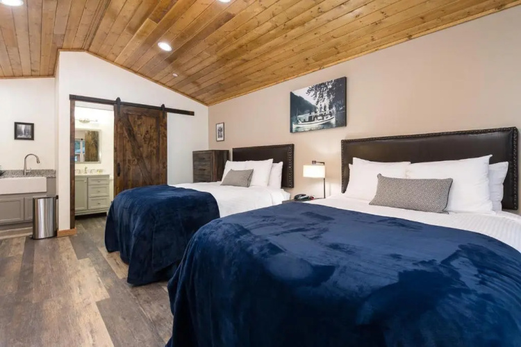 Woodland Inns