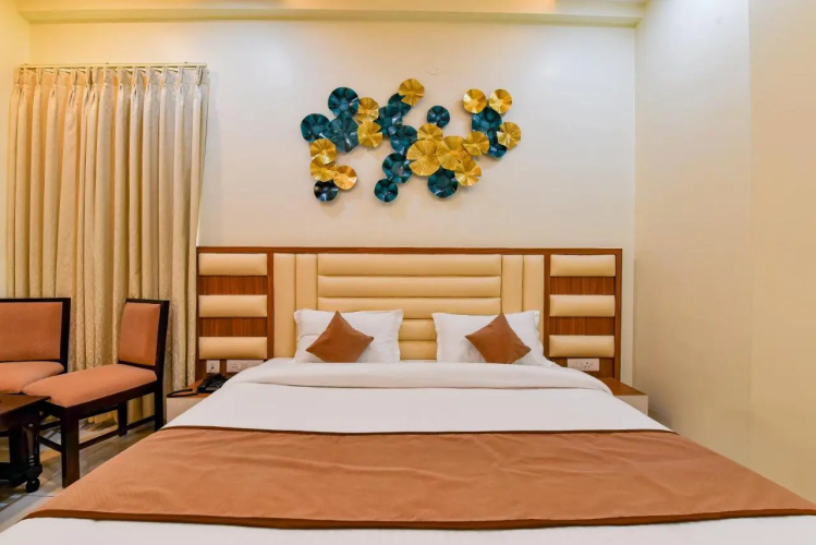 Hotel Purple Orchid