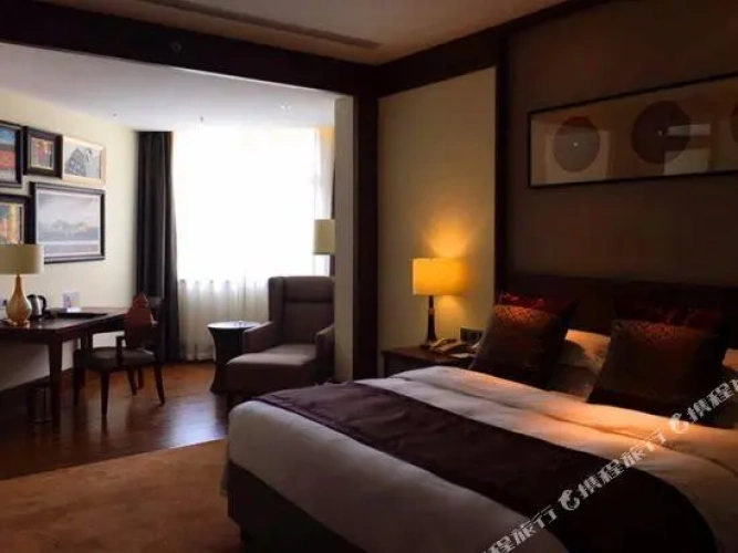 Deluxe Double Suite