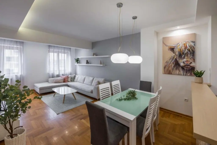 2 Bedrooms Apartment