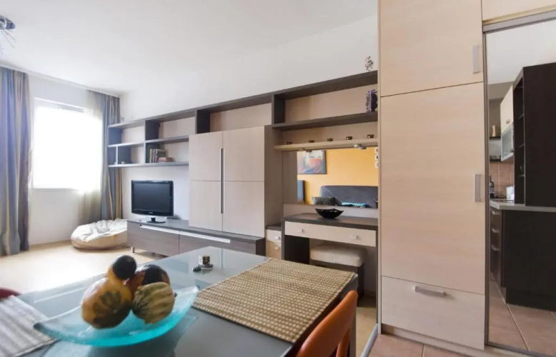 Kornelia Residence