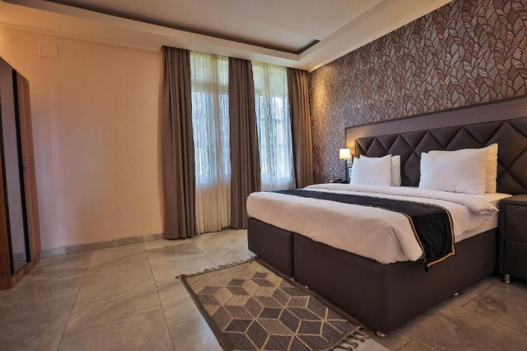 Homefree Hotel by signature