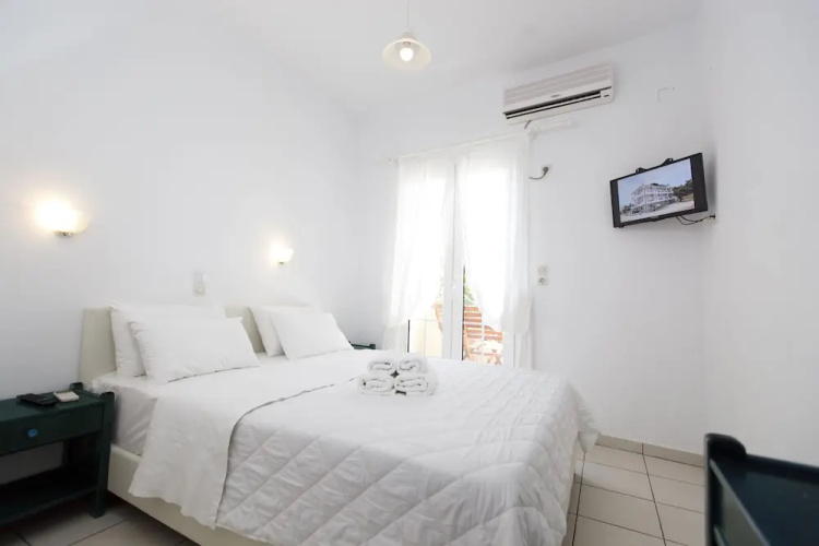 Kontogoni Rooms