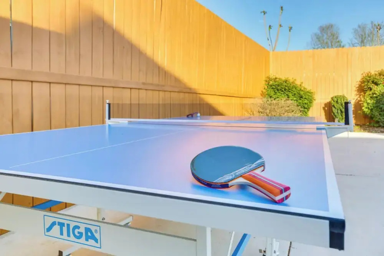 Fenced Yard & Ping-pong Table: Spacious Graham Gem