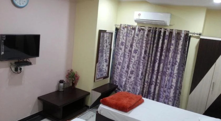 Hotel Gujrat