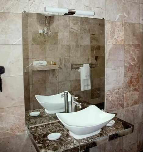 Comfort room