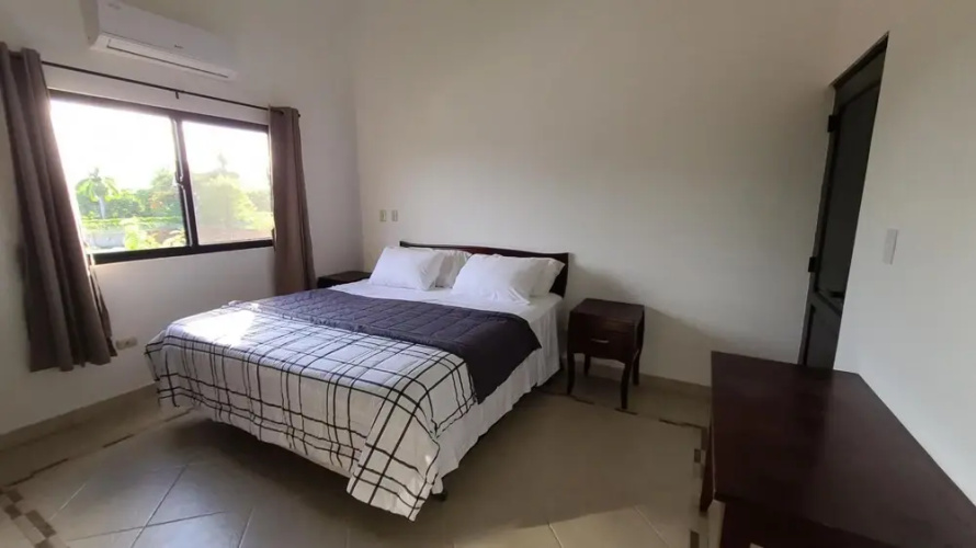 Spacious Private 7 Bedroom - Bachelor s Welcome
