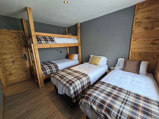 Standard Quadruple room with mountain view