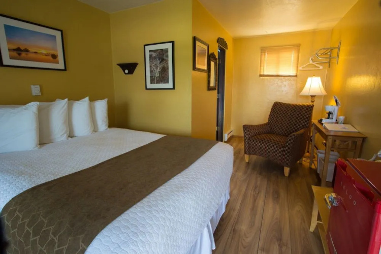 La Kris Inn