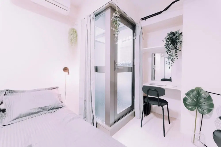 Minimalist Loft 201