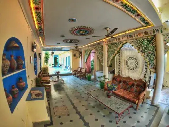 One Light Hostel