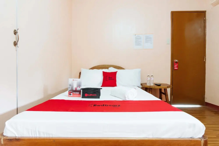 RedDoorz @ BM Road