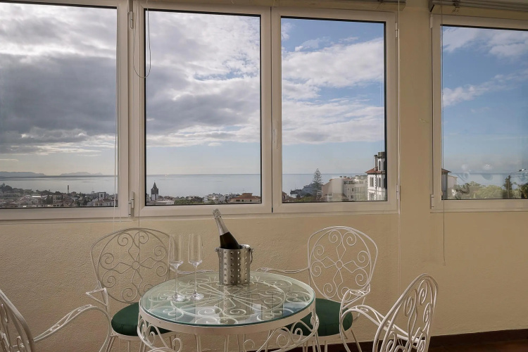 Funchal Window City Center by Homie