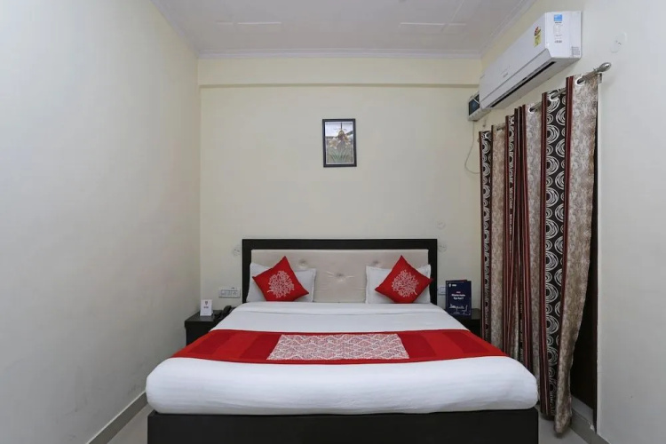 OYO 5424 Pushpanjali Residency