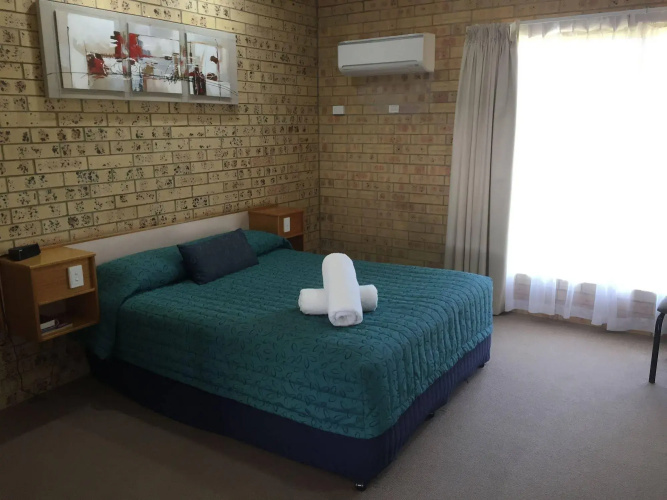 Mulga Country Motor Inn