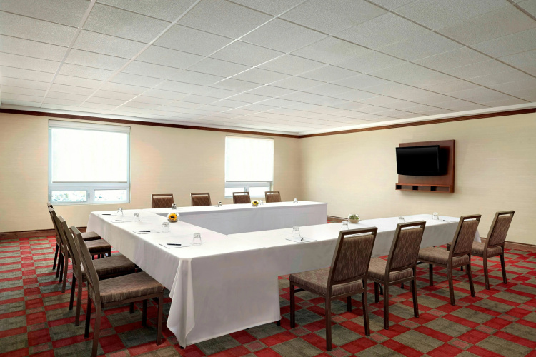 Four Points By Sheraton Calgary Airport photo 14