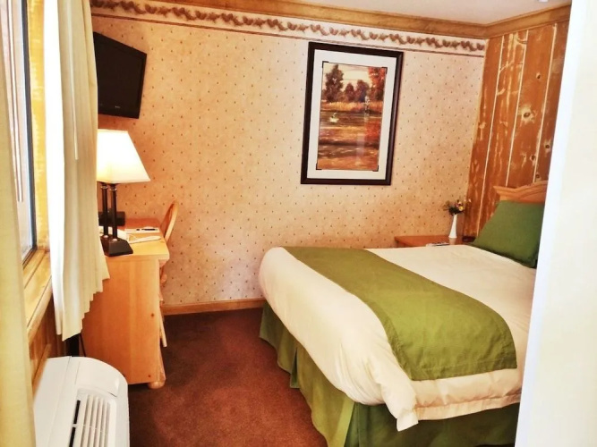 June Lake Motel