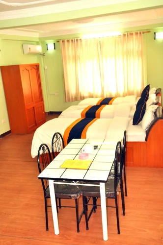 Standard Triple room