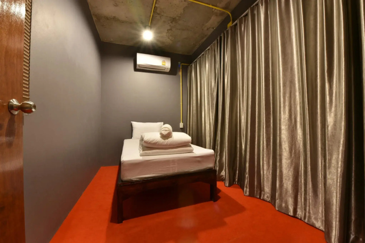 248 Street Hostel