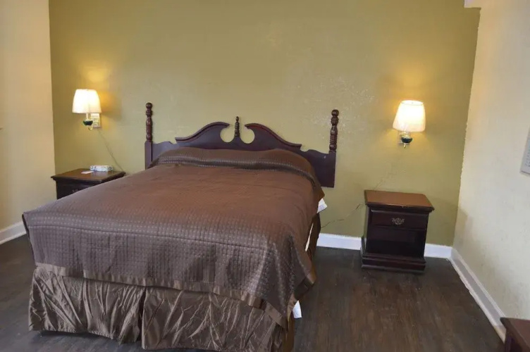 Regency Inn