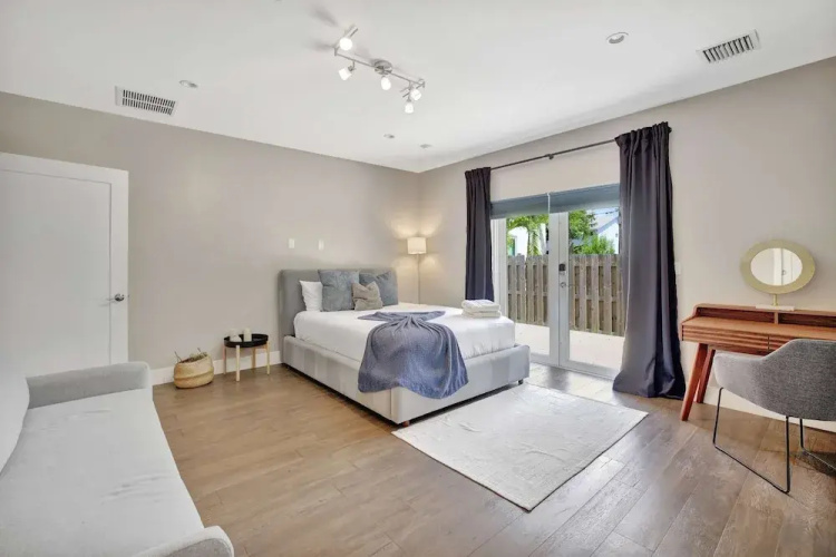 Sunshine House 3 BDR for 8!