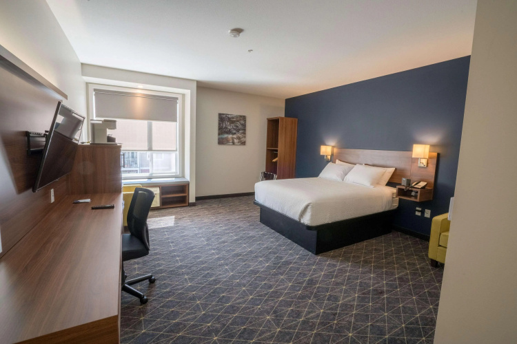 Microtel Inn & Suites By Wyndham Kelowna photo 7
