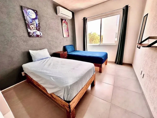 Private Jacuzzi and Pool 2 Level House